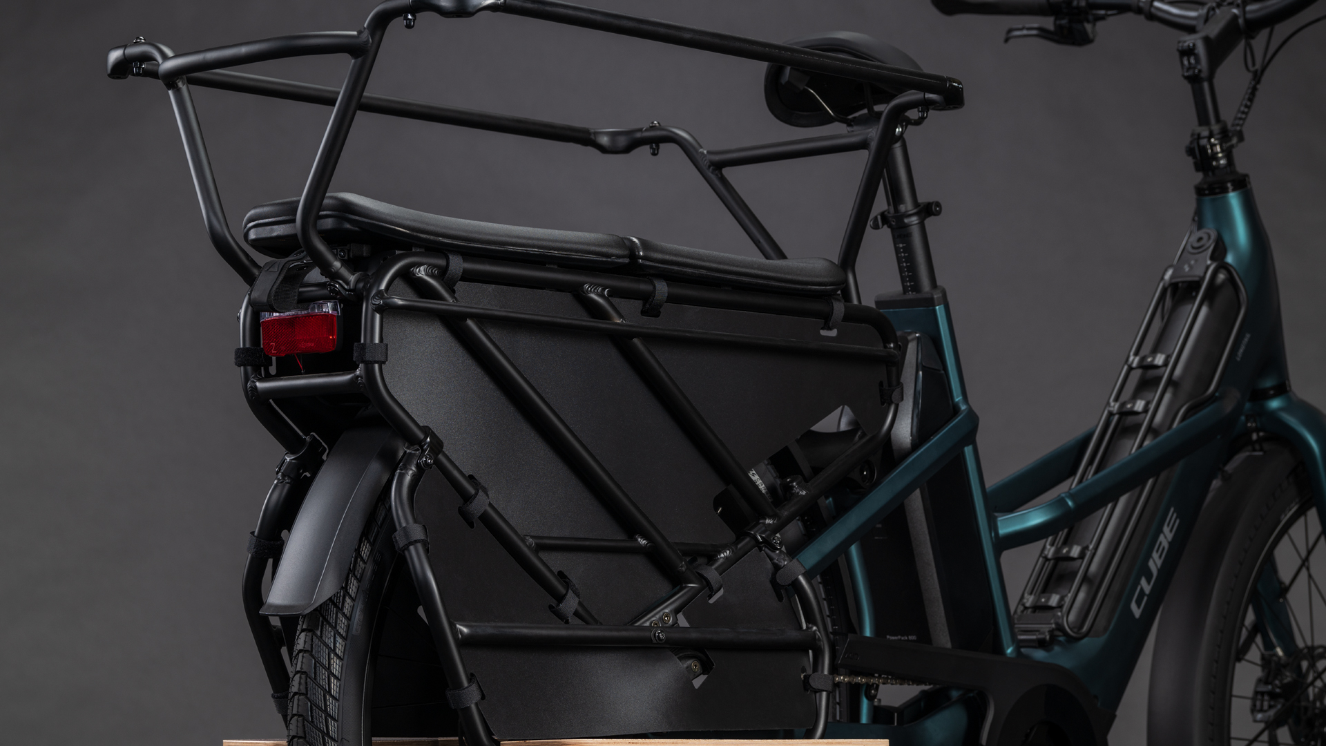 Cube Longtail Hybrid Family 800 royalgreen´n´black 2026