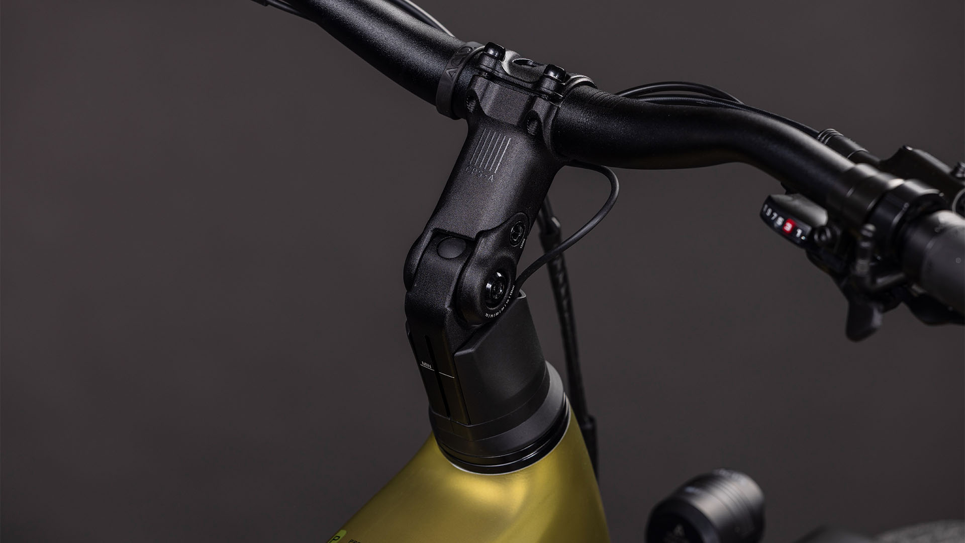 Cube Touring Hybrid Pro 800 goldenlime´n´black 2026