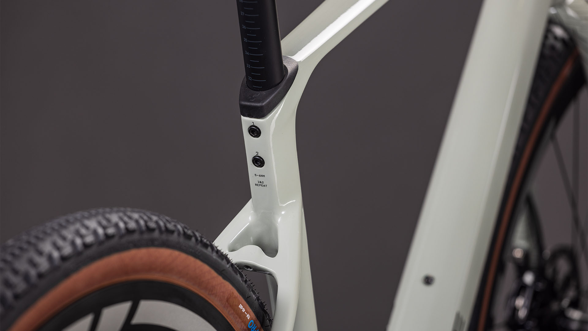 Cube Nuroad C:62 SLX reedbeige´n´chrome 2026