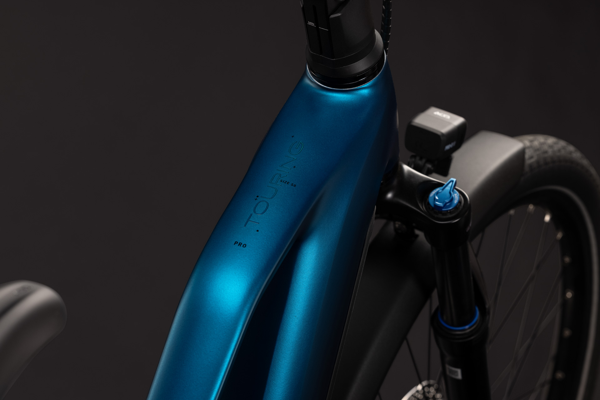 Cube Touring Hybrid Pro 800 electricblue´n´prizm 2027