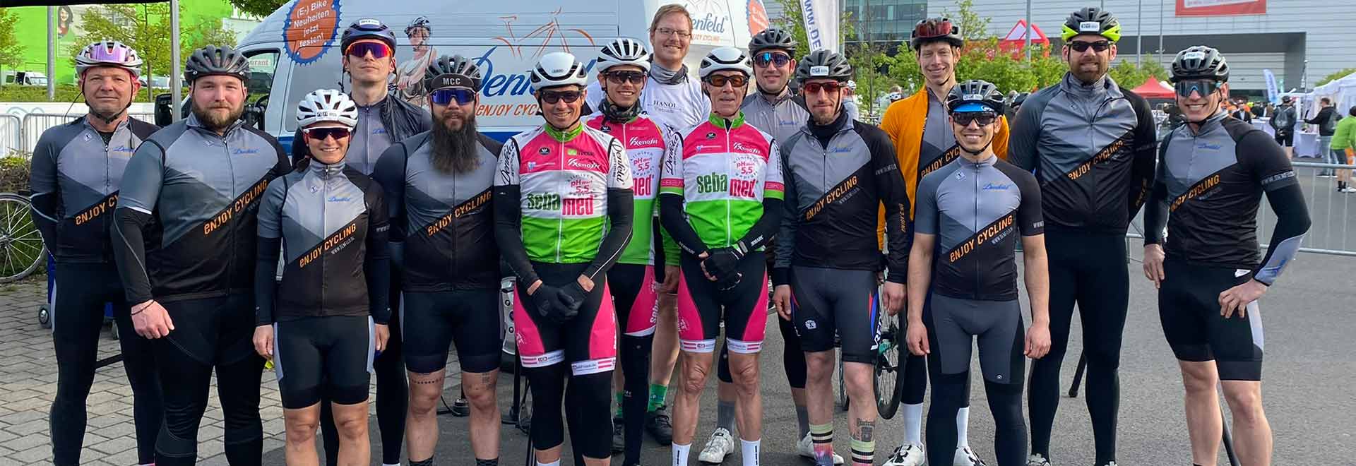 Team DENFELD bei der ŠKODA Velotour - Eschborn-Frankfurt 2023 