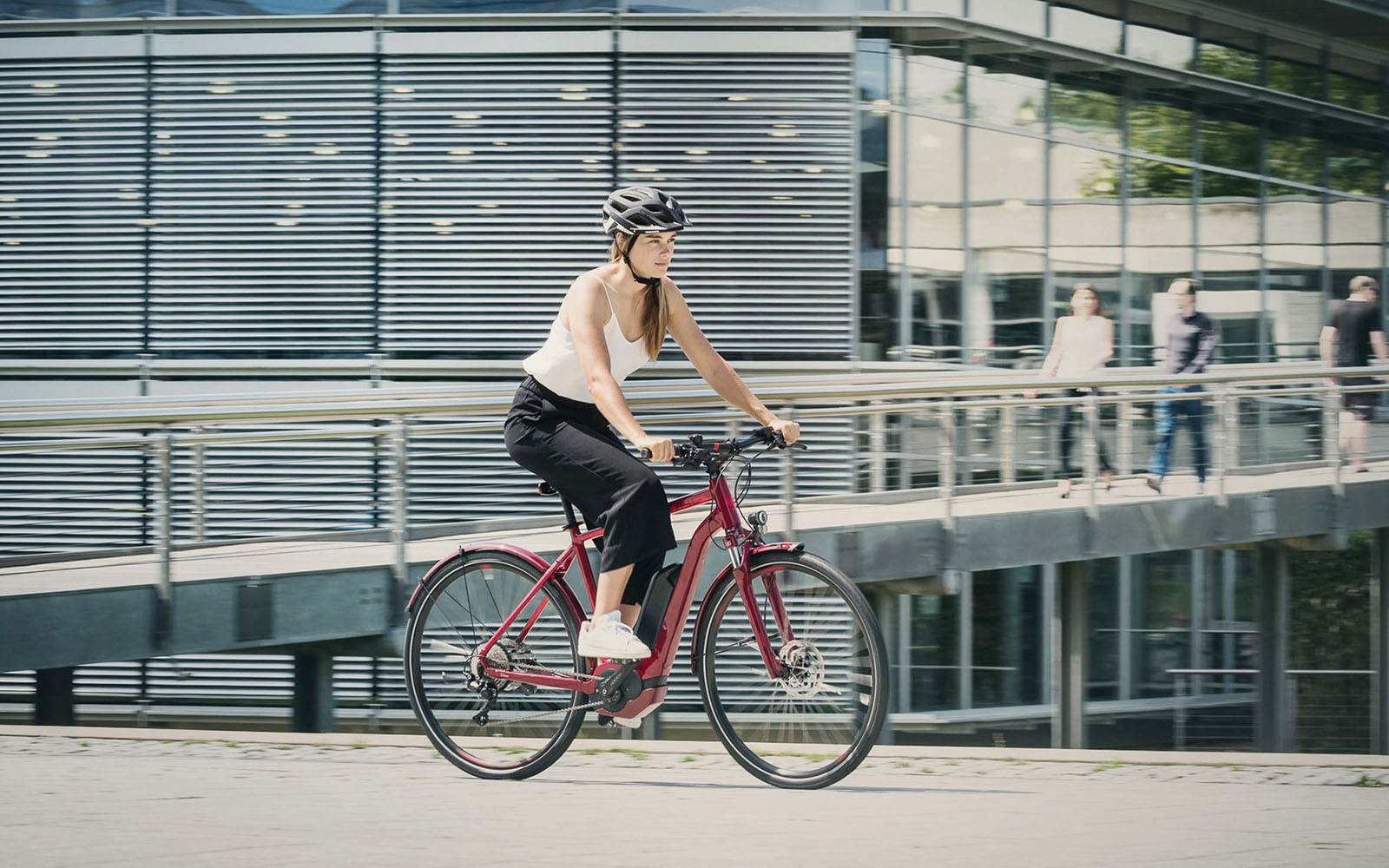 Cube hybrid E-Crossbikes auf Touren