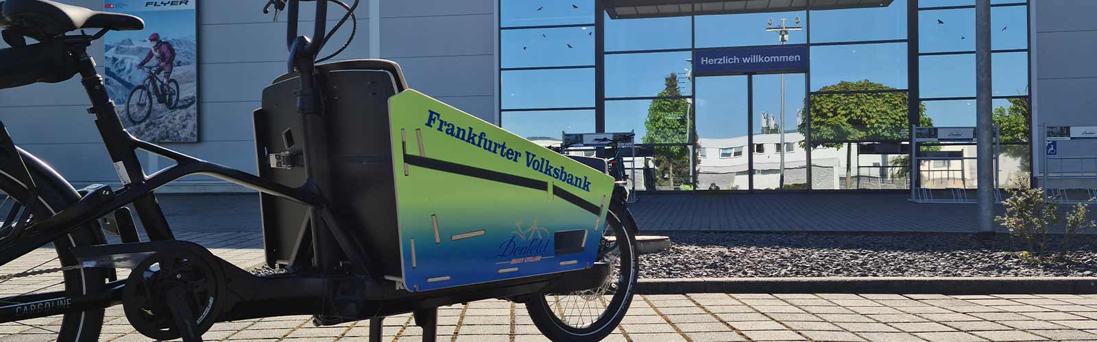 So könnte auch Ihr hausinternes Firmenrad aussehen: Cargobike Flotte Frankfurter Volksband.